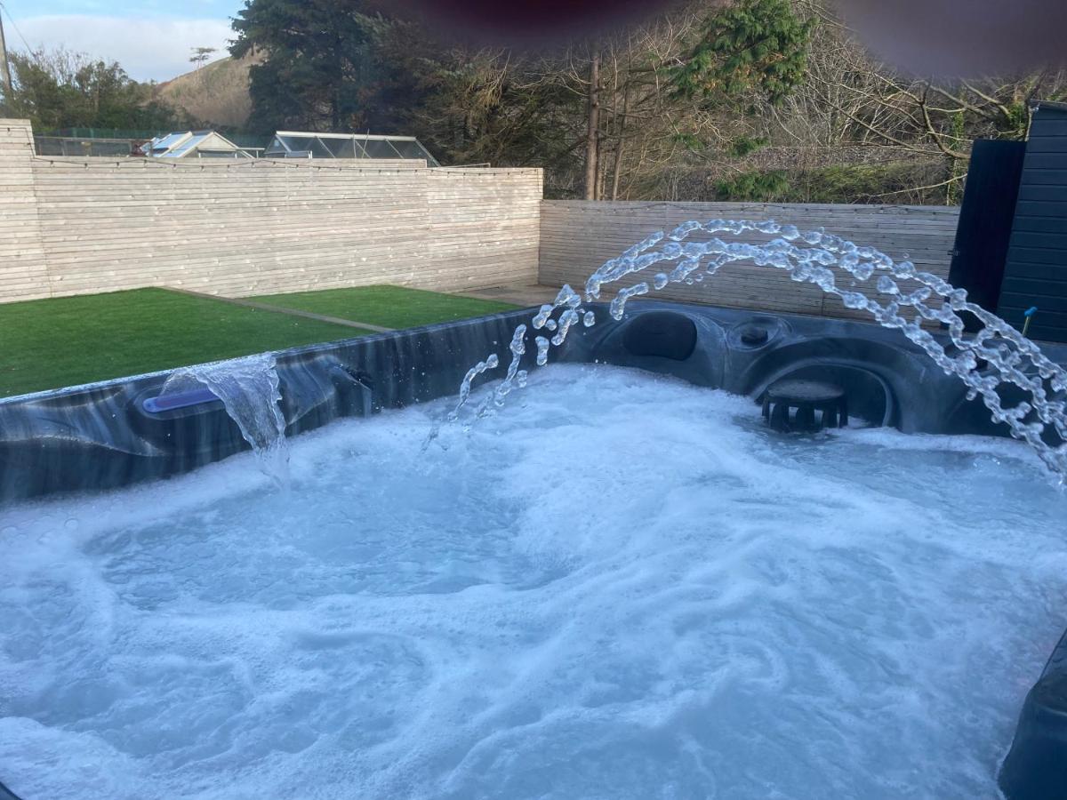 No40Barmouth-Modern,Spacious&Hot Tub Exterior photo