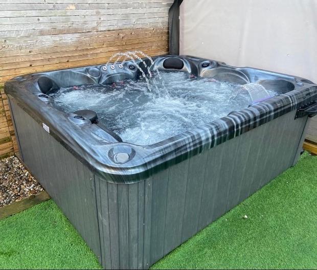 No40Barmouth-Modern,Spacious&Hot Tub Exterior photo